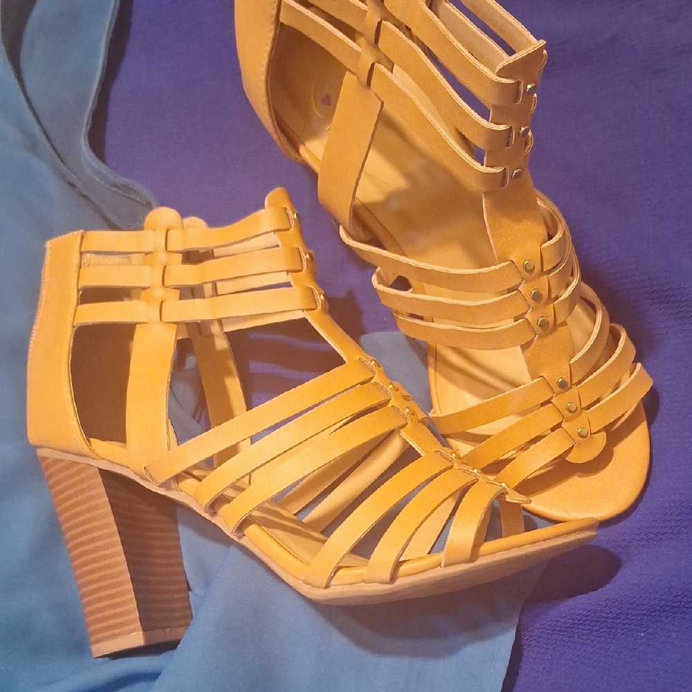 Elegant TAN Strappy Heels